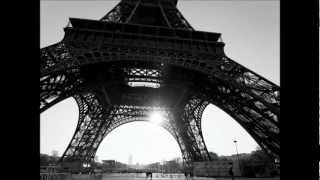 Video thumbnail of "Parigi con le gambe aperte"
