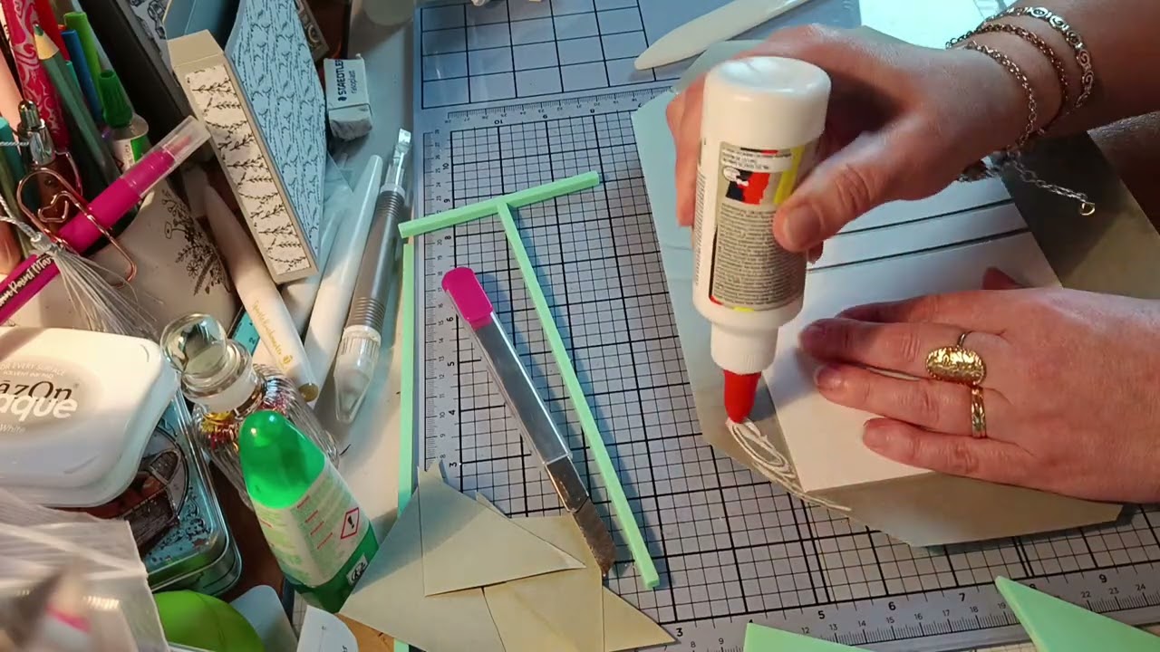 🪻Album qui va avec la boîte du lundi 2 mars 2026🪻