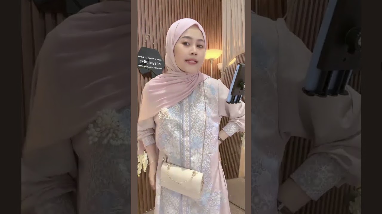 DRESS NASLA DAN HIJAB LATELA SEGIEMPAT !! MINAT KLOIK ESTALASE SHOPEE DI DESSKRIPSI