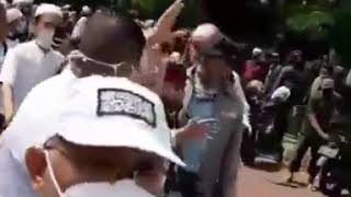 KH.ABDURRASYID BIN KH ABDULLAH SYAFII TEBET DI KAWAL KETAT OLEH LASKAR ..