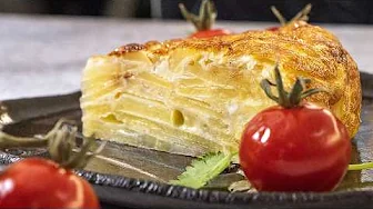 Potatoes + eggs = Spanish omelette. Hearty breakfast for the whole family. Good mood. Tortilla