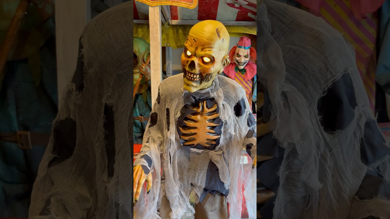 Big Lots 2024 Tekky Lumbering Zombie Animatronic! 