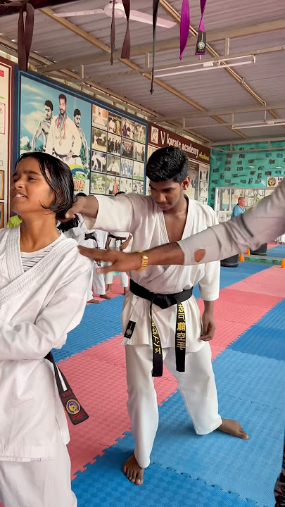 V KARATE INTERNATIONAL #kidsselfdefence #viralvideo #knifedefense #girls #girlsselfdefence #karate