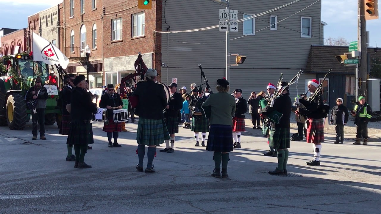 Markdale Santa Claus Parade Highland Band Plays Tribute to Kate Fitzpatrick