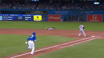 Pedroia makes an outstanding diving stop