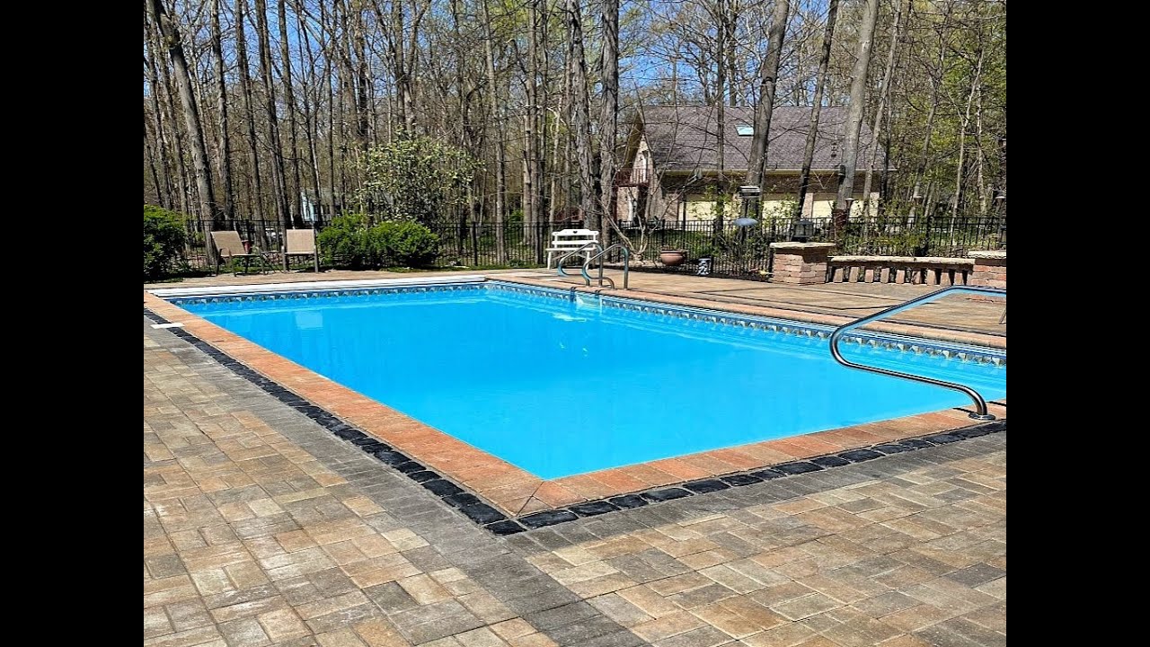 JUST LISTED: 7898 Maxwelton Street