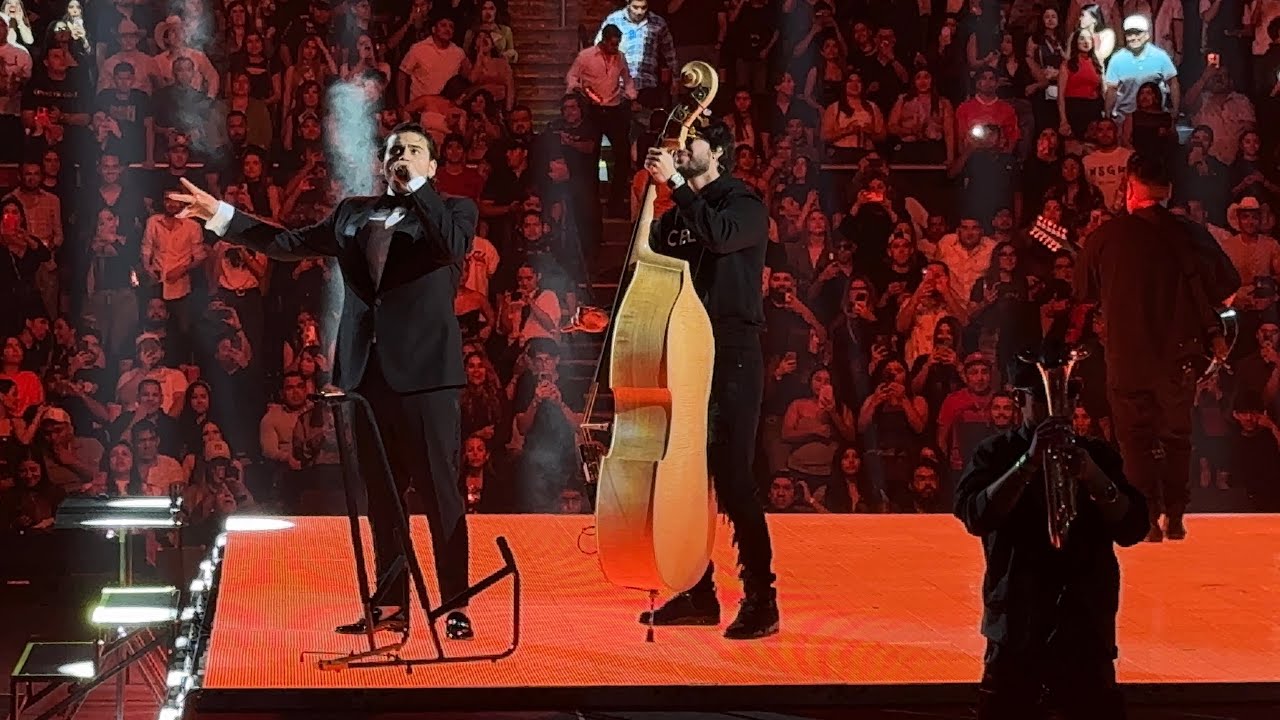 Igualito A Mi Apá - Fuerza Regida en vivo 31 Octubre 2024 Monterrey