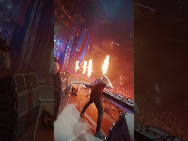 Martin Garrix | Unreleased track played at ultra 2023. #ultra #trending #shots #martingarrix class=