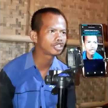 Ngaakakk parahh!! Adeng nyanyi lagu ulangtahun