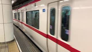 名鉄名古屋駅での入線シーン(その3)