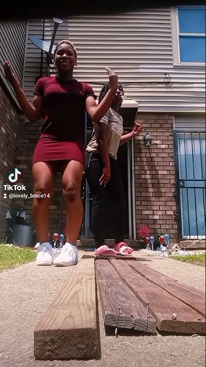 She Gon Flirt In Front Of Her Lyrics she gon flirt infront of her n*gga - YouTube