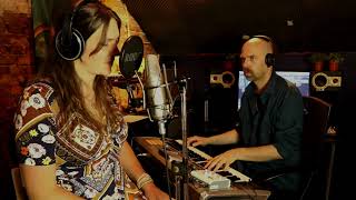 Video thumbnail of "Wonderful Life (Black / Mathilde Santing) cover"