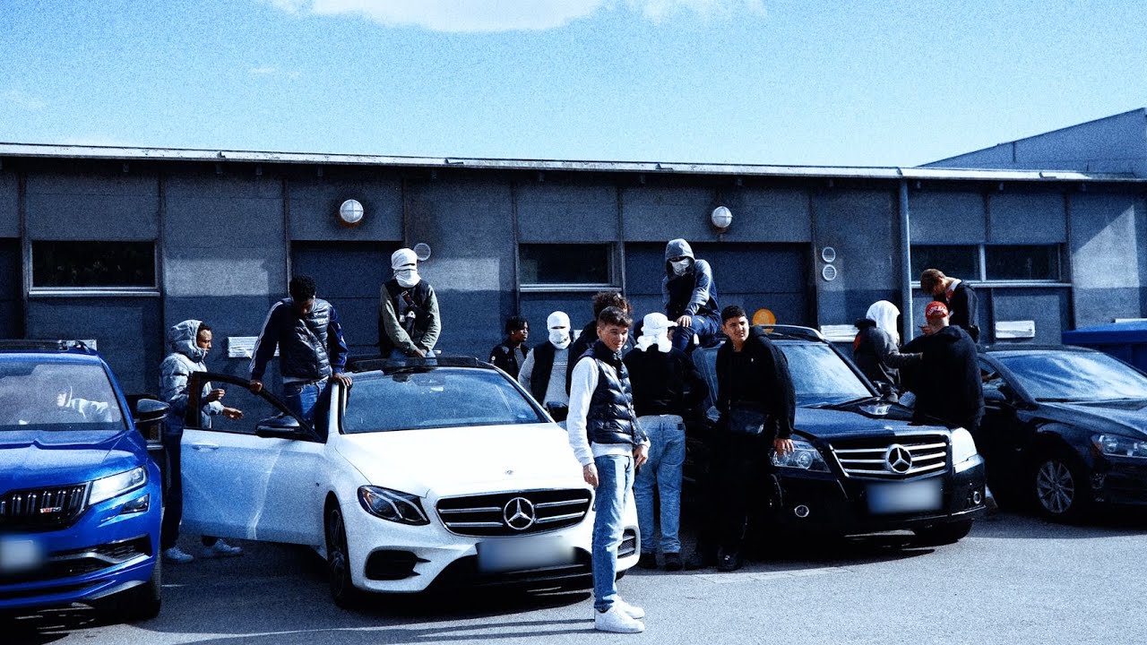 NUPE - Melody (feat. LEEDZ)