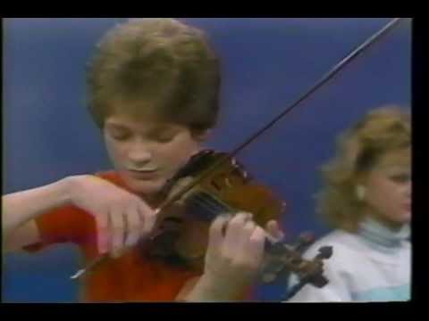 Canadian music prodigies, Corey and Katja Cerovsek (Spanish subtitled)