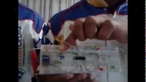 semaforo con pic 16f84a