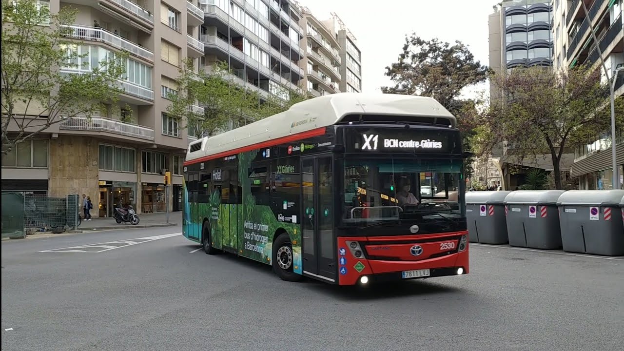 Nuevo autobús hidrógeno Caetano H2 City Gold LHD calca 2530 línea X1 (TMB) Barcelona 08/04/2022