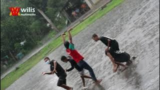 TAK PERDULI HUJAN LEBAT,ANAK ANAK KECIL INI MENIRUKAN JARANAN MAYANGKORO SAMPEK SUALE MLOROT