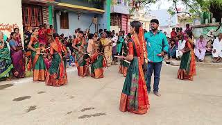 Download Lagu అశోక్ మైదుకూరు కోలాటం జోన్నవరం బృందం రాధిక రావేలా అంటూ9010051312 MP3