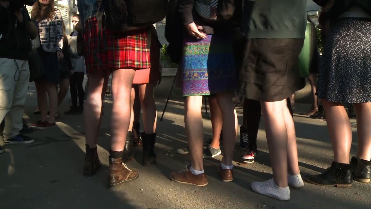 Le JT du 16 mai 2014 Rien sous la jupe Envoyé très spécial YouTube Le JT du 16 mai 2014 Rien sous la jupe Envoyé très spécial YouTube