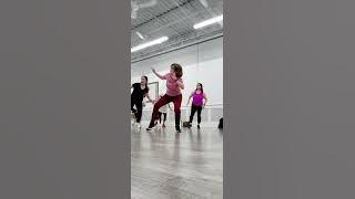 Zumba Fitness - Avy Masiaka (Black Nadia)
