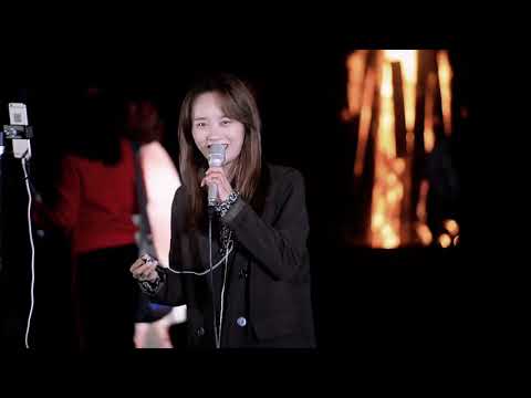 怎么看待外省人唱粤语？街唱女孩《月半小夜曲》第一次尝试粤语歌