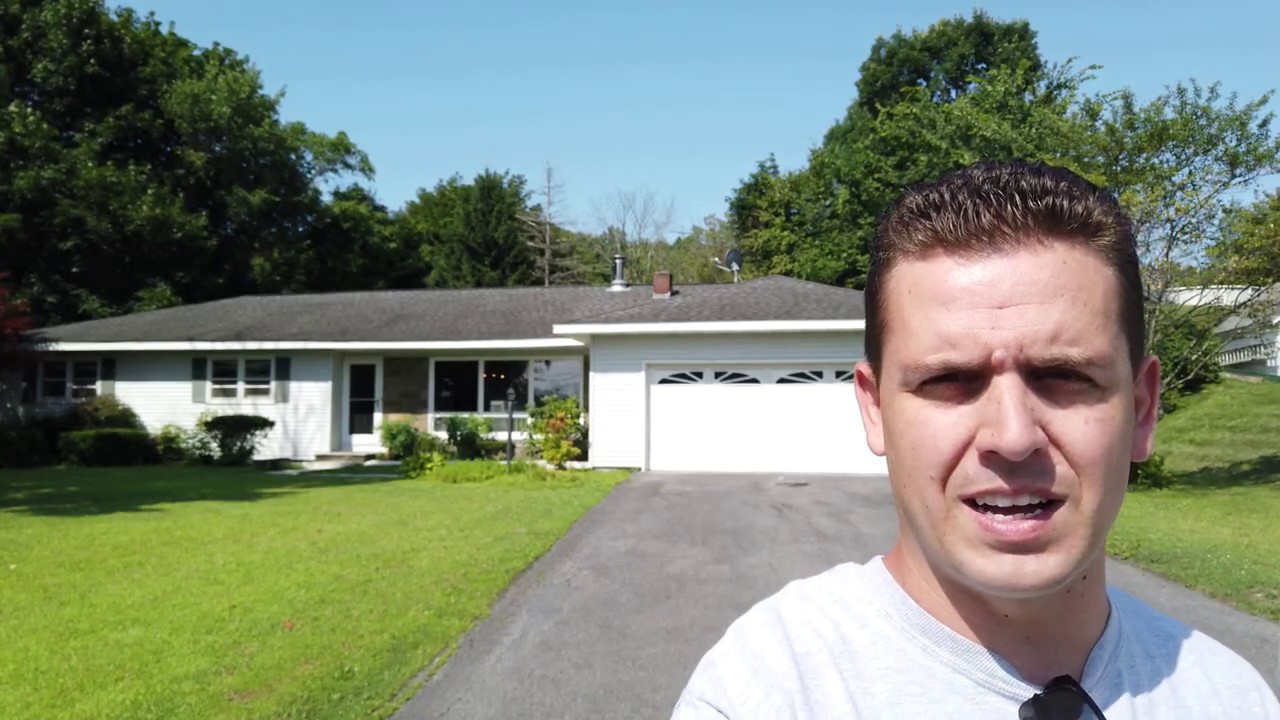 Executive Ranch Home on 1 Acre in North Colonie Schools 48 Boght Rd