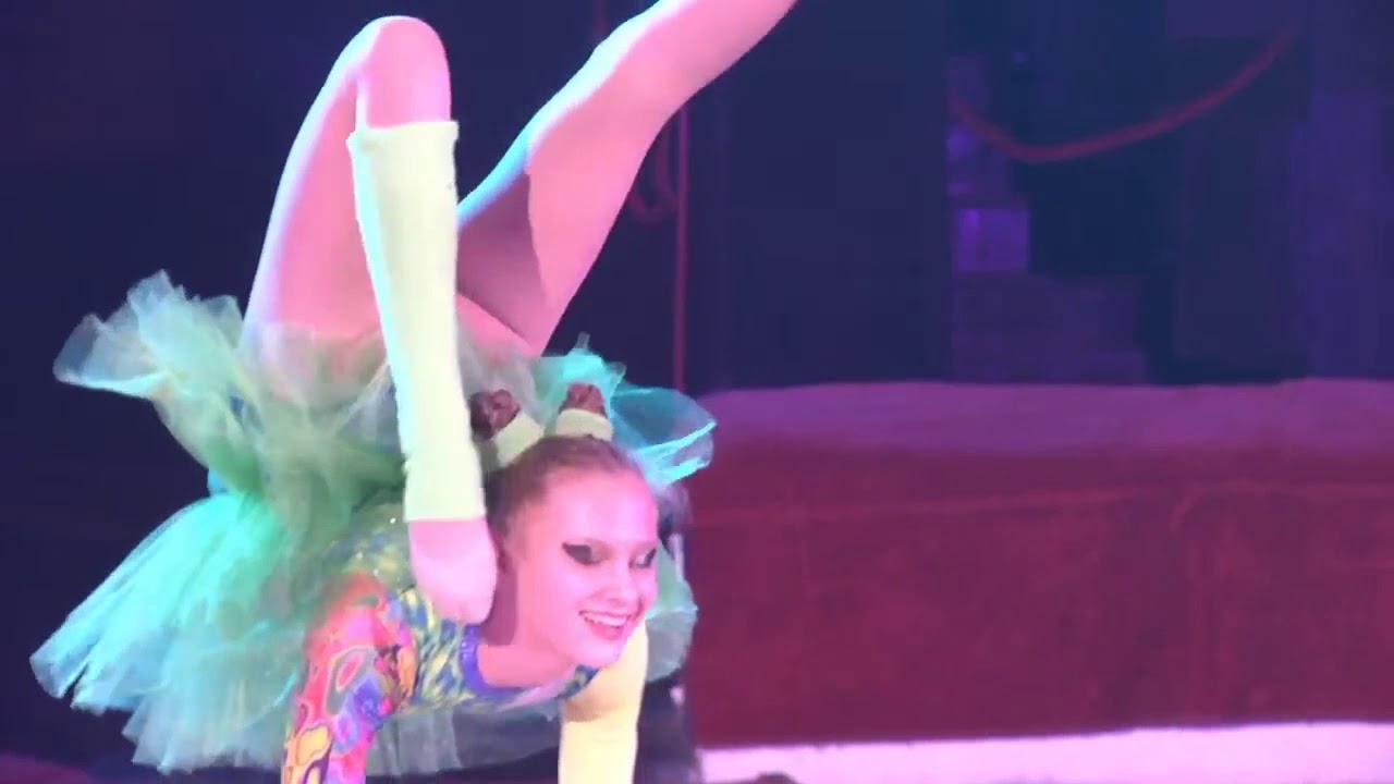 Анастасия Гироскутер эквилибр - YouTube