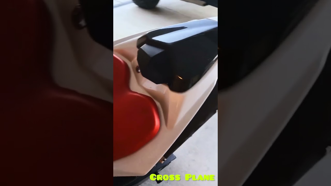 Flat-Plane or Cross-Plane R1? 