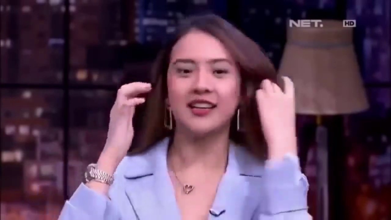 Bebs Dita dan Anya Geraldine yang bikin adem!!   Alis Challenge Part 4  - The Comment - NET TV