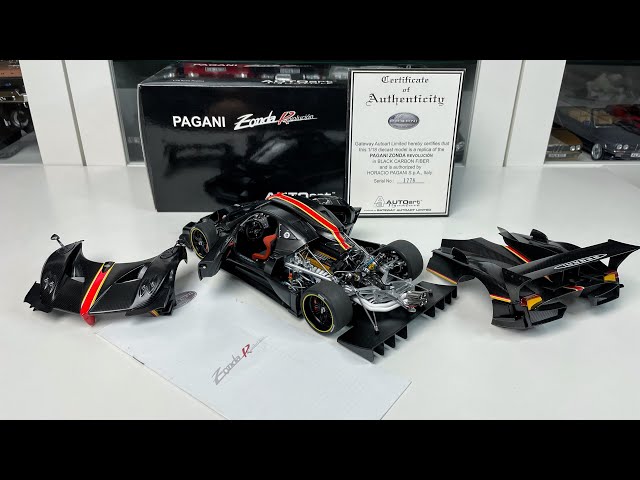 1:18 Pagani Zonda Revolucion (Black Carbon Fiber) - Autoart