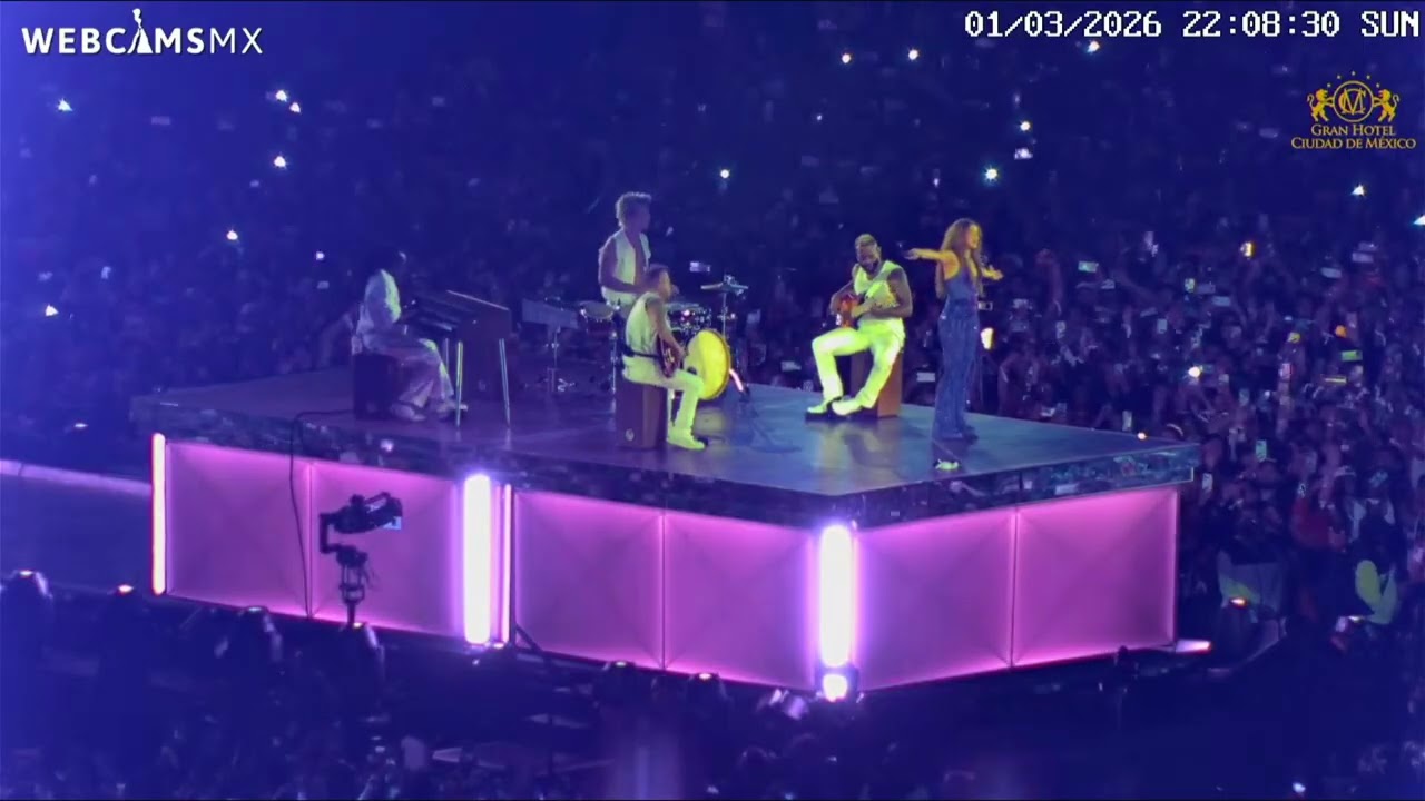 Shakira el Zócalo WCAM  DOS