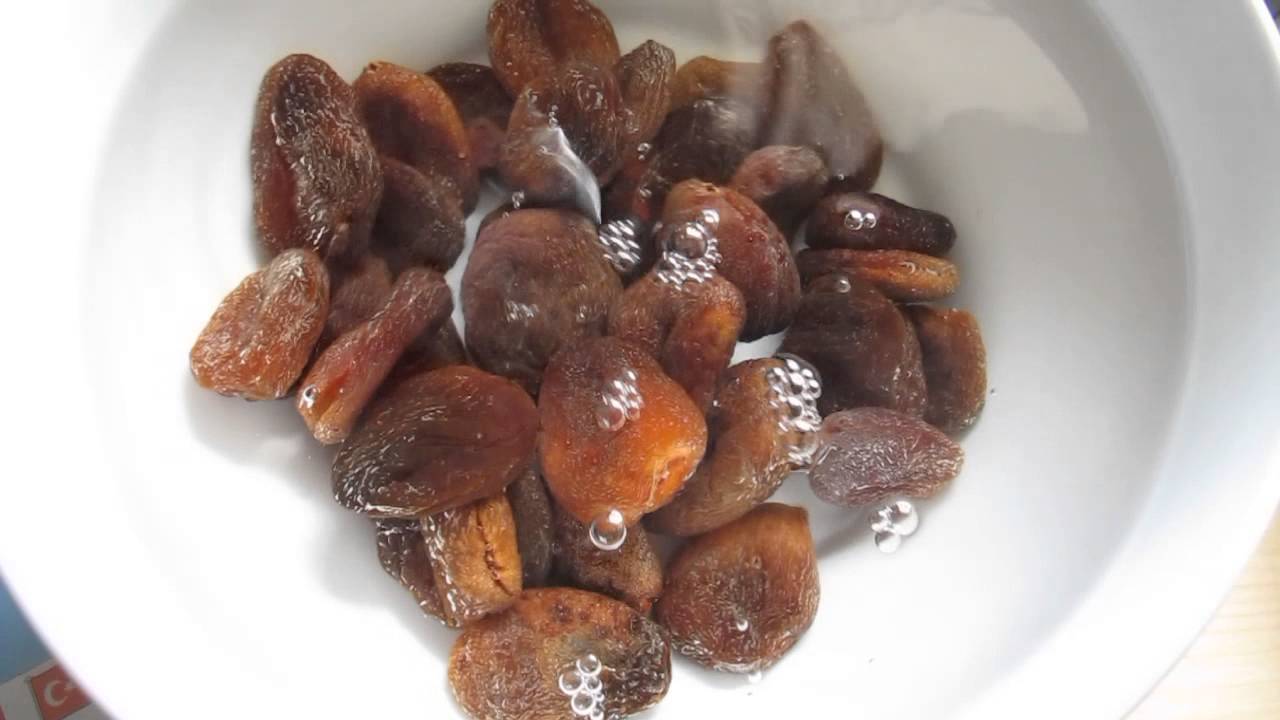 Organic Apricots and Dates