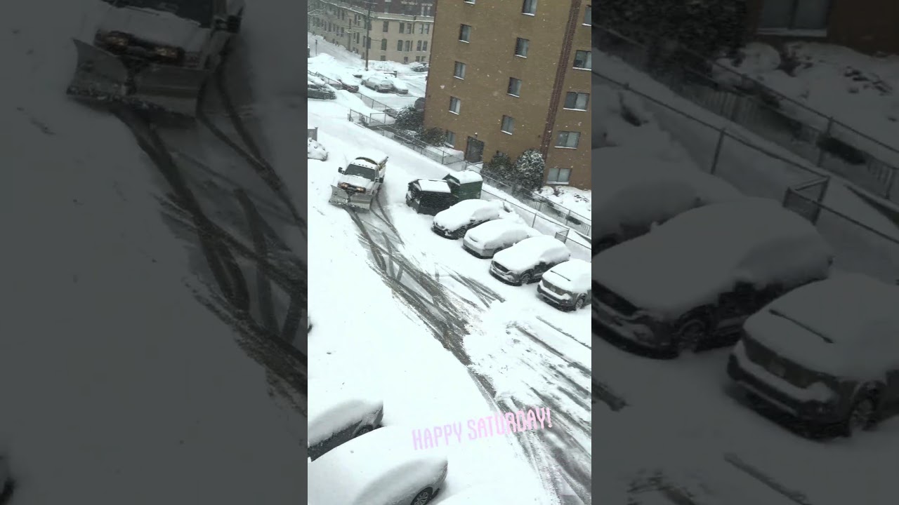 #snowmobilevideos #happyweekend #snowfallseason #wintermagic #enjoyeverymomentofyourlife