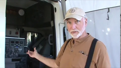 VAN TOUR | Lee Blake's Incredible Tiny Home On Whe...