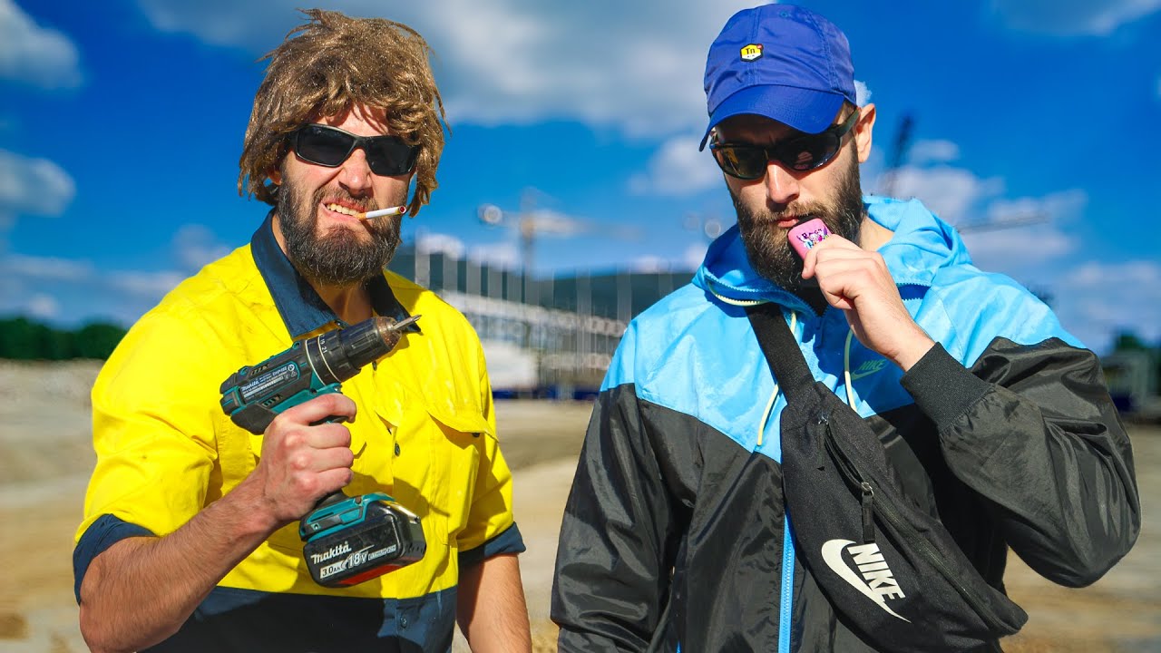 Yoyilgan qinning yaqindan korinishi Anna Gorshkova yalangoch