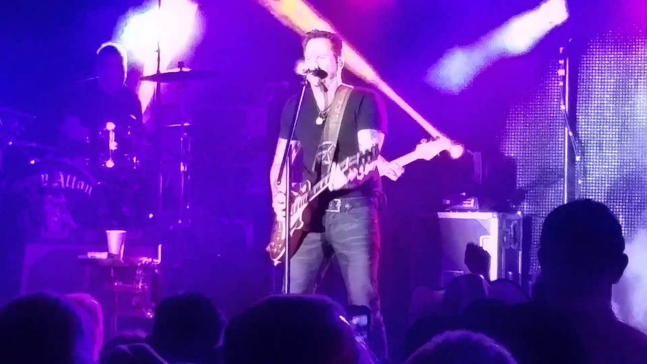 Gary Allan Man Of Me At Floores 3 14 2015 Youtube