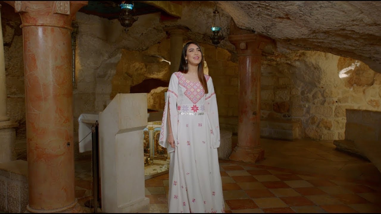 Ya Mariam Al Bikr يا مريم البكر - Lina Sleibi with Schmidt Choir