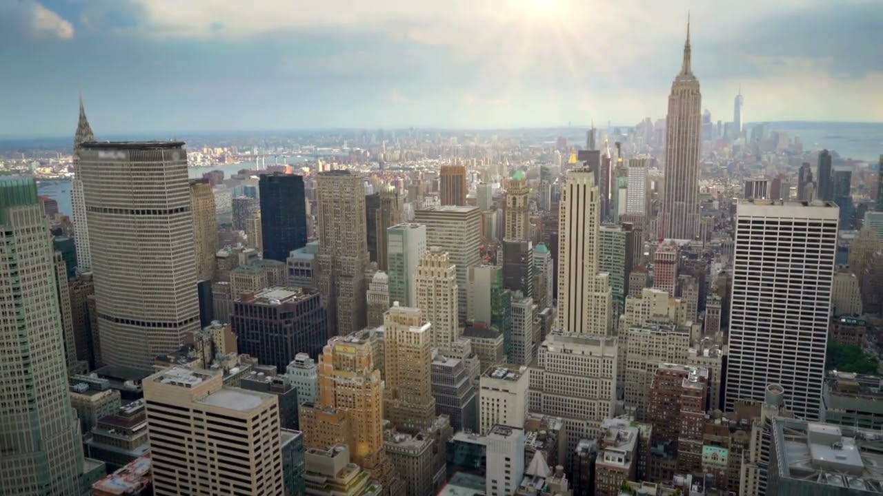 VideoVault Stock Video: New York view of the Empire State Building