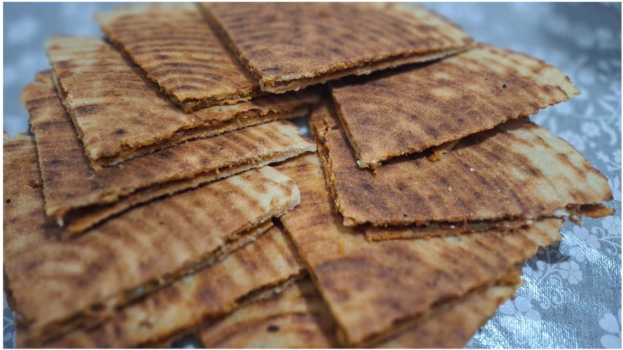 ألذ و أطيب كسرة  تقليدية محشية بالتشكشوكة بالسميد الناعم  سهلة اقتصادية وأهم شي بنينة 