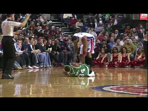 (2010) McGrady starts the game, scores 21 Vs Celtics