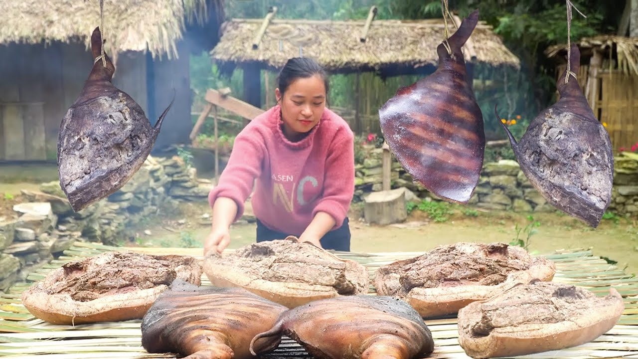 Traditional Smoked Pork Thigh Preservation - Handmade Bamboo Wall Storage Food | Ly Hoai Van