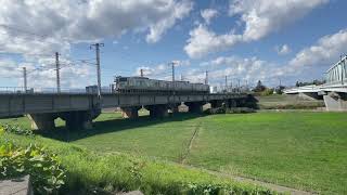 白石川橋梁 733系普通列車