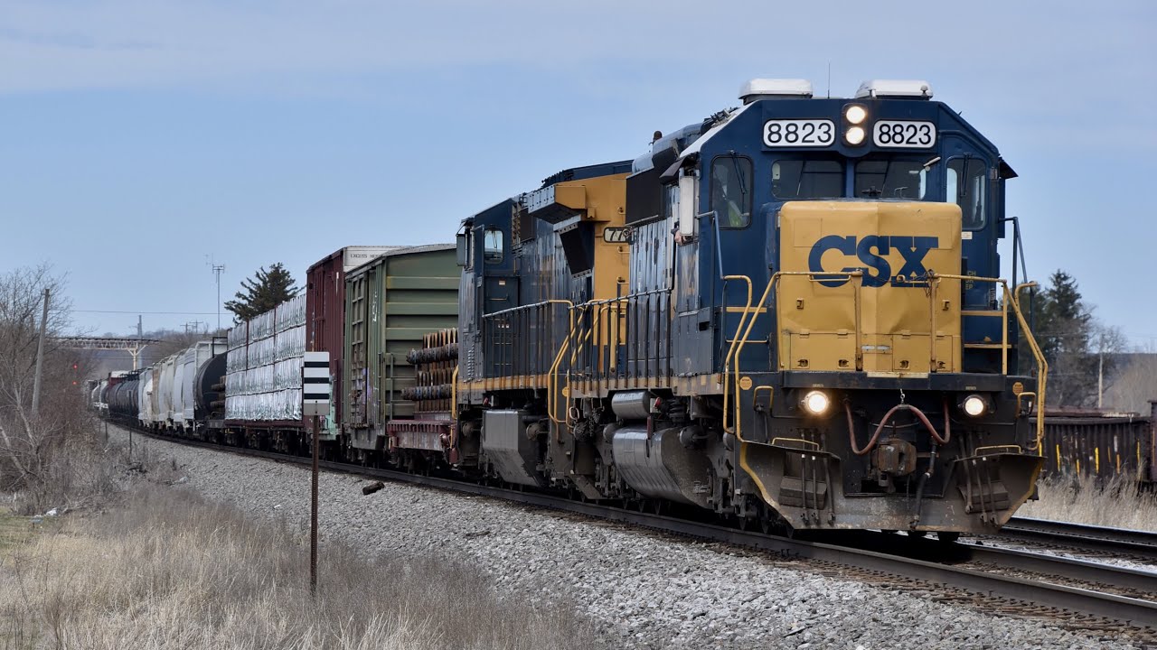 CSX SD40-2 Leading CN X342