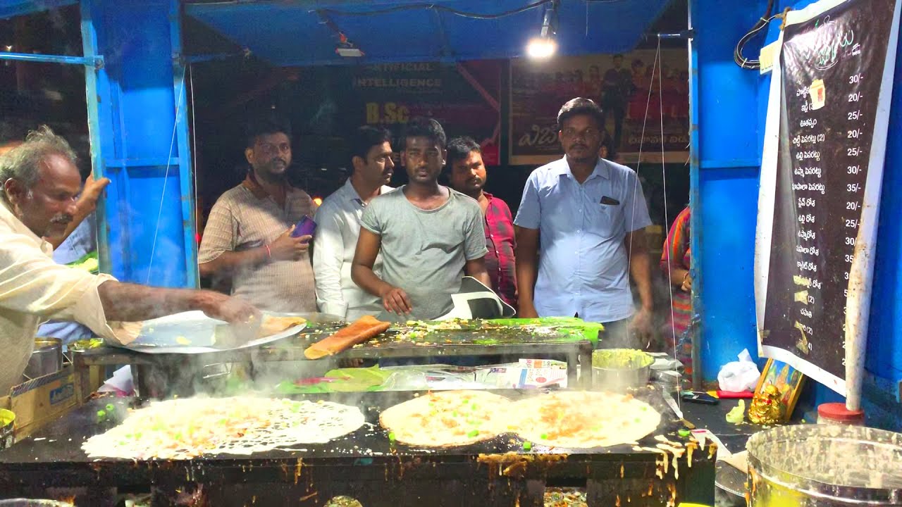 Rajahmundry Popular Food Truck Tiffins | Rava Dosa | Chitti Pesarattu | Evening Tiffins | VL Puram | Street Food Zone