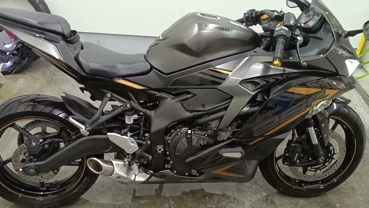 カワサキ Ninja ZX-25R SE 2022年モデル/1オーナー/フェンダーレス