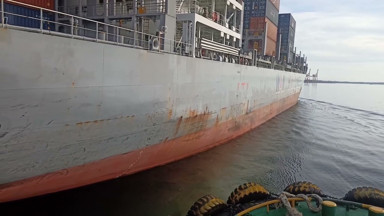 Container Vessel: M/V Wan Hai 286