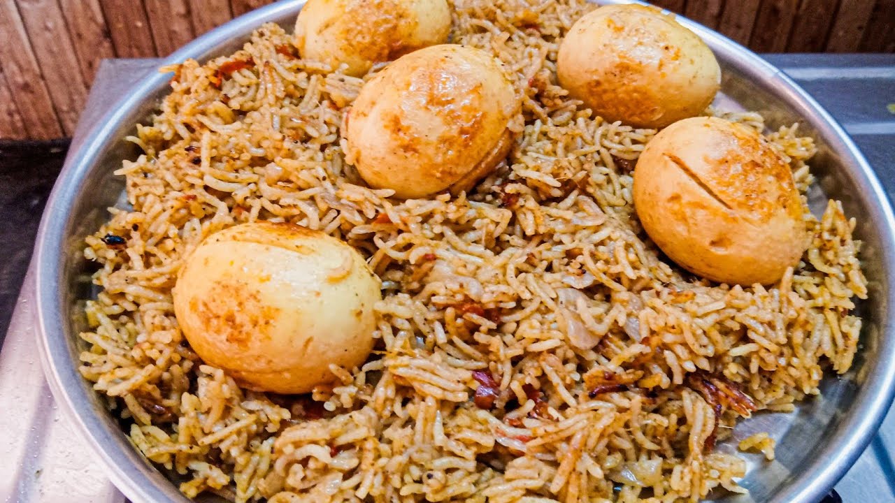 சுவையான முட்டை பிரியாணி இப்படி மசாலா அரைச்சு செய்ங்க