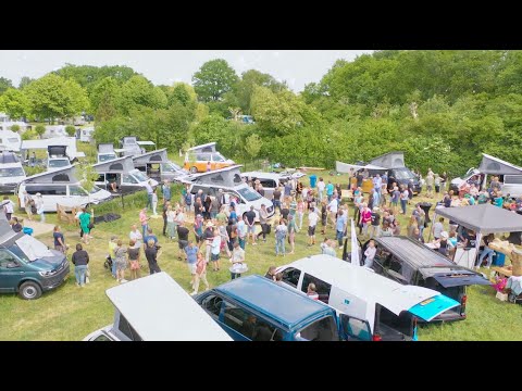 Video: Perlengemälde von Amy Clarke Moore