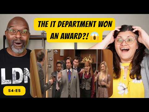The IT Crowd S4E5 | The Bomb Turns Out to Be a Balloon and Roy is Still Scared 😂 | Americans React