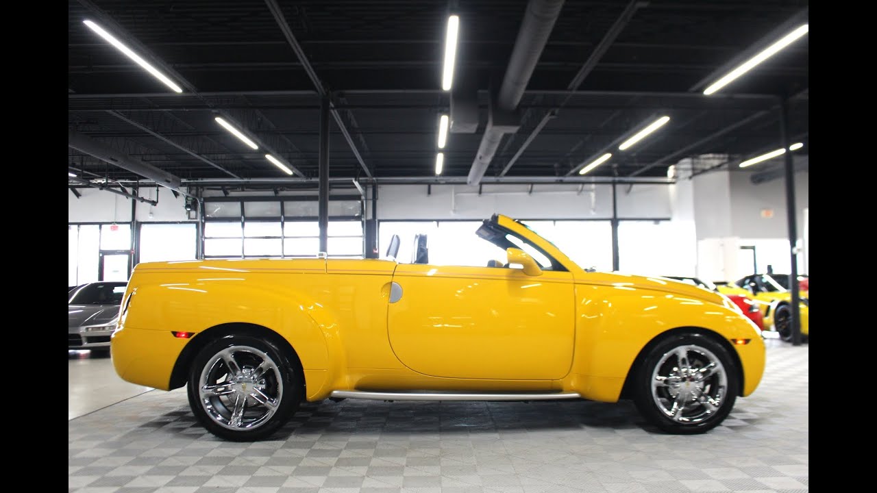 2005 Chevrolet SSR! Rare V8 Pickup! 6 Speed Manual! Startup and Walk Around!